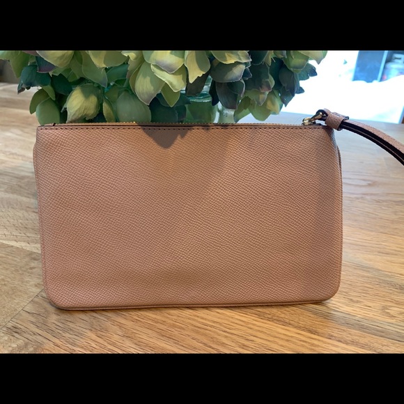 Brand new with tags Blush Coach wristlet - Picture 3 of 4